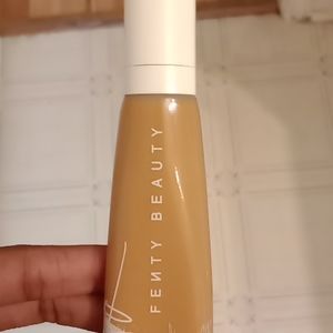 🔥Fenty beauty hydration foundation 385